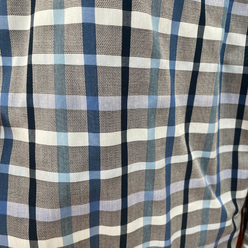 Button Up - Picture 5 of 5